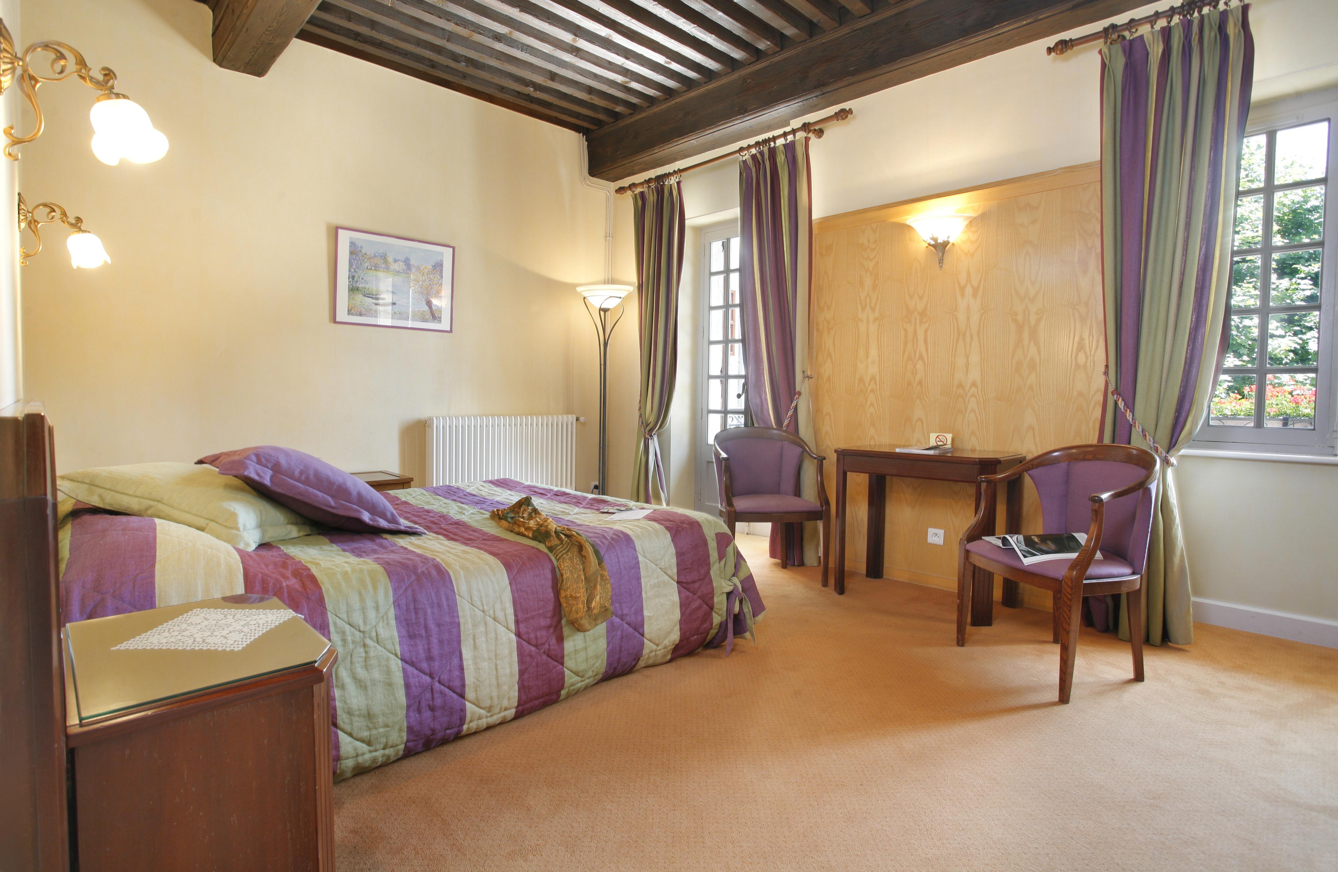 Hotel Beau Rivage Condrieu Esterno foto