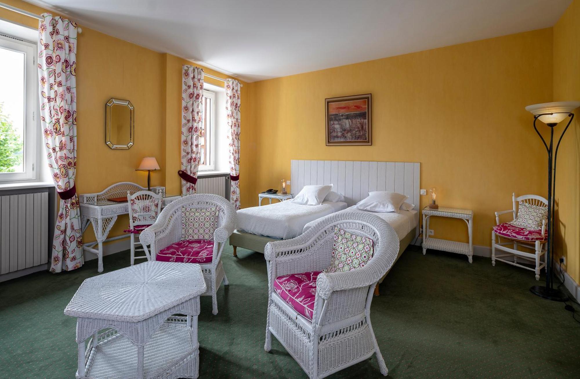 Hotel Beau Rivage Condrieu Esterno foto
