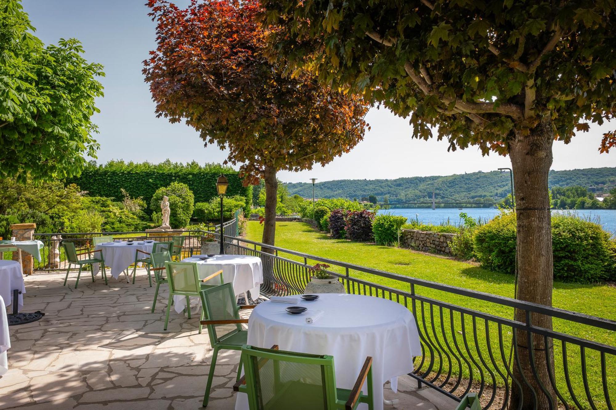 Hotel Beau Rivage Condrieu Esterno foto