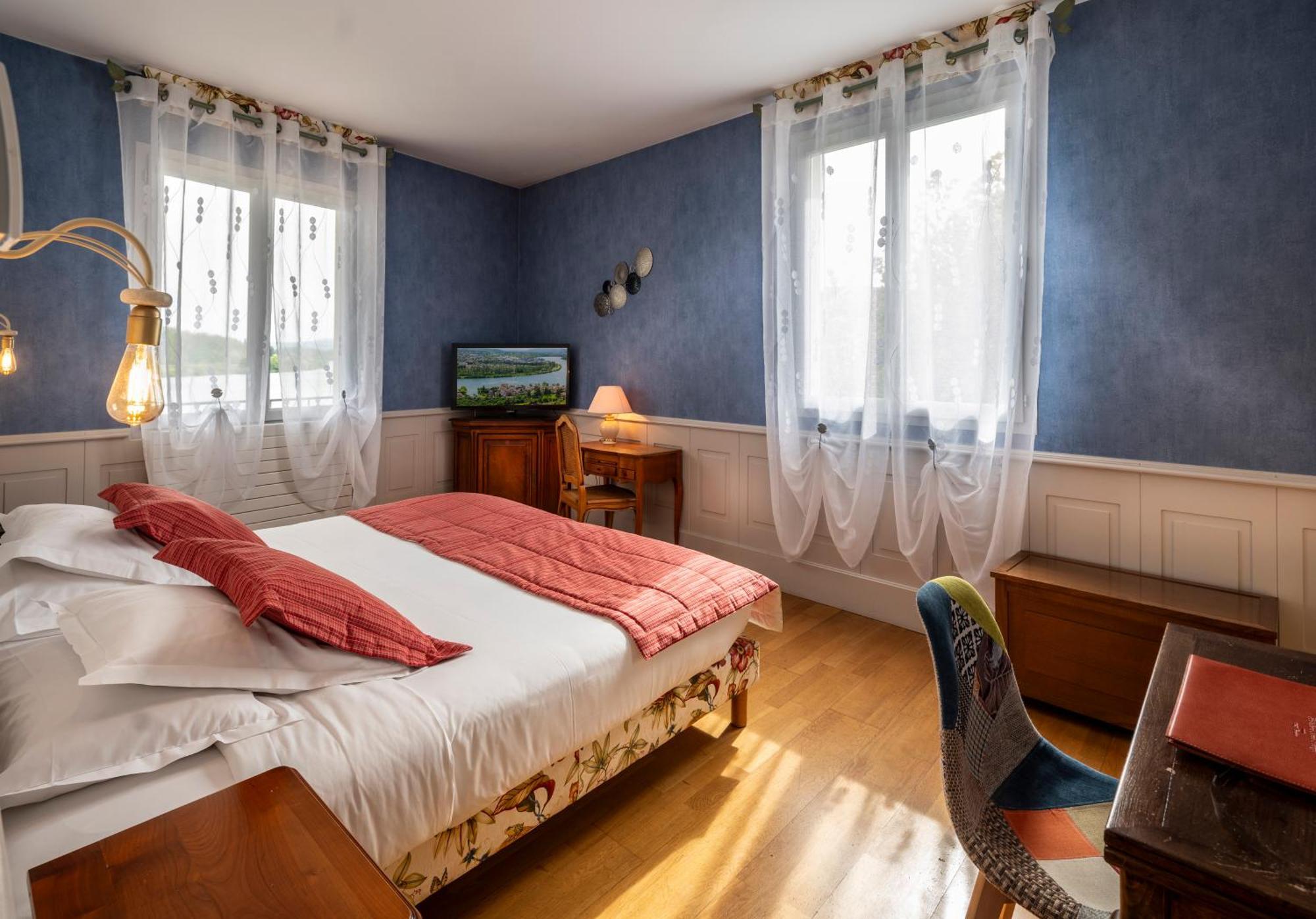 Hotel Beau Rivage Condrieu Esterno foto